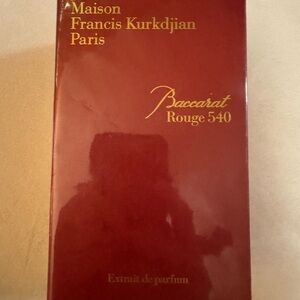Maison Francis Kurkdjian Baccarat Rouge 540 Model Cologne.